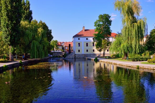 lake, tapolca lake, water, clean, mill pond, fountain, landscape, still life, blue, green, nature, glamour, hungarian landscape, rural city