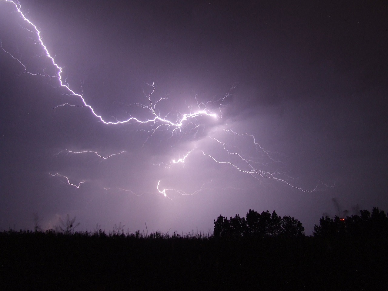 lightning, storm, night-342341.jpg